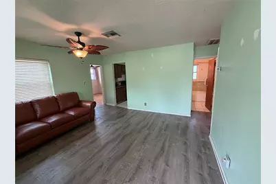 4102 74th Street N, Saint Petersburg, FL 33709 - Photo 6