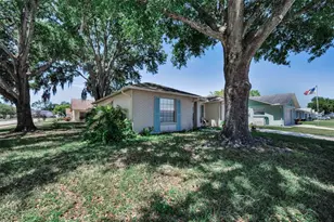 9427 Cape Charles Ave, New Port Richey, FL 34655 - Photo 4
