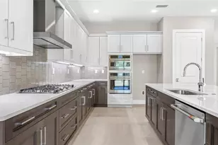 18225 Cresswind Ter, Lakewood Ranch, FL 34211 - Photo 14