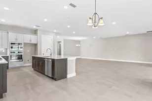 18225 Cresswind Ter, Lakewood Ranch, FL 34211 - Photo 16