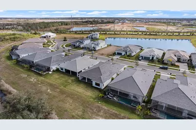 18225 Cresswind Terrace, Lakewood Ranch, FL 34211 - Photo 36