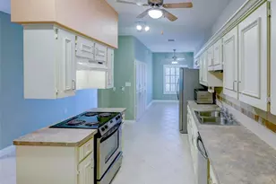 7032 River Run Blvd, Weeki Wachee, FL 34607 - Photo 6