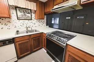 1775 Cupecoy Cir, Lutz, FL 33558 - Photo 18