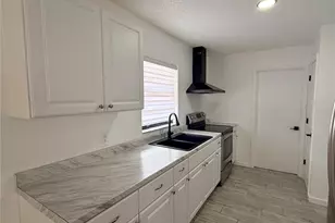 13186 Thrush St, Spring Hill, FL 34609 - Photo 8