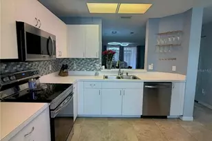 2122 Clover Hill Rd, Palm Harbor, FL 34683 - Photo 6