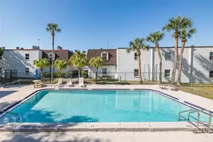 9001 Tudor Dr, Tampa, FL 33615 - Photo 6