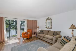 9001 Tudor Dr, Tampa, FL 33615 - Photo 12