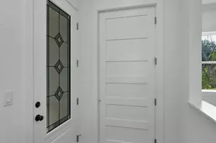 158 E Spruce St, Tarpon Springs, FL 34689 - Photo 16