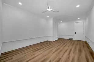 158 E Spruce St, Tarpon Springs, FL 34689 - Photo 52