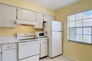 11132 Pembridge Ct, Port Richey, FL 34668 - Photo 12