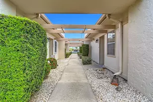 11132 Pembridge Ct, Port Richey, FL 34668 - Photo 4