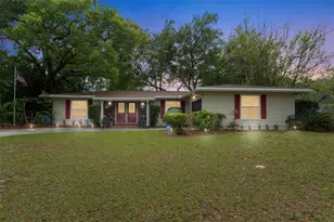 9066 N Golfview Dr, Citrus Springs, FL 34434 - Photo 2
