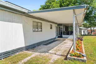 10220 Wellington Ave, Dade City, FL 33525 - Photo 8