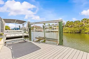7427 Southwind Dr, Hudson, FL 34667 - Photo 4