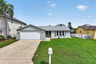7427 Southwind Dr, Hudson, FL 34667 - Photo 2