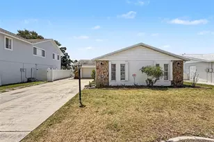 7038 Southwind Dr, Hudson, FL 34667 - Photo 4