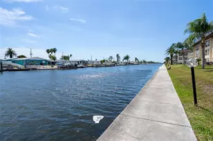 4660 Marine Pkwy, New Port Richey, FL 34652 - Photo 34