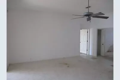 8904 Planters Lane, New Port Richey, FL 34654 - Photo 10
