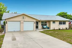 1225 NE 2nd St, Crystal River, FL 34429 - Photo 2