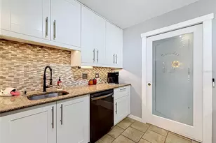 1225 NE 2nd St, Crystal River, FL 34429 - Photo 18