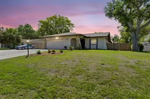 9032 Blackstone St, Spring Hill, FL 34608 - Photo 10