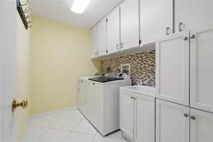 3071 Bolt Dr, Palm Harbor, FL 34685 - Photo 32