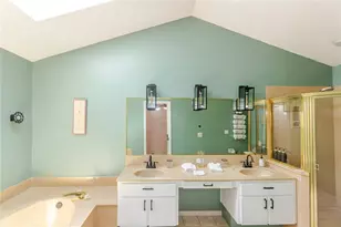14692 Linden Dr, Spring Hill, FL 34609 - Photo 32