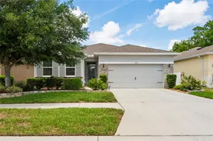 13605 Paddington Wy, Spring Hill, FL 34609 - Photo 2