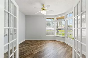 10311 Pineneedles Dr, New Port Richey, FL 34654 - Photo 20