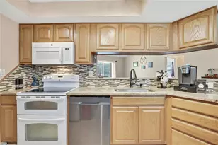6100 Piedmont Dr, Spring Hill, FL 34606 - Photo 14