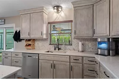 2451 Deltona Boulevard, Spring Hill, FL 34606 - Photo 16