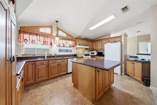 8401 Weatherford Ave, Brooksville, FL 34613 - Photo 6