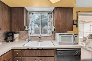 9106 Lunar Ln, Port Richey, FL 34668 - Photo 20