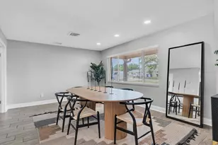 6860 14th Way S, Saint Petersburg, FL 33705 - Photo 4