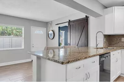6860 14th Way S, Saint Petersburg, FL 33705 - Photo 12