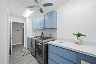 8370 Windridge Way, Weeki Wachee, FL 34613 - Photo 38