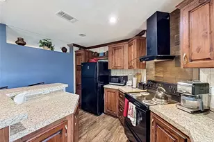 28402 Soaring Hawk Ln, Brooksville, FL 34602 - Photo 18