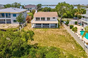 1647 Seabreeze Dr, Tarpon Springs, FL 34689 - Photo 52