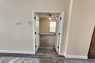 29545 Morwen Pl, Wesley Chapel, FL 33543 - Photo 10