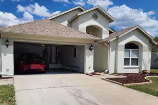 29545 Morwen Pl, Wesley Chapel, FL 33543 - Photo 4