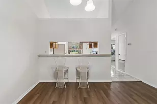 3410 Laurel Dale Dr, Tampa, FL 33618 - Photo 54
