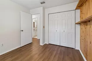 3410 Laurel Dale Dr, Tampa, FL 33618 - Photo 68