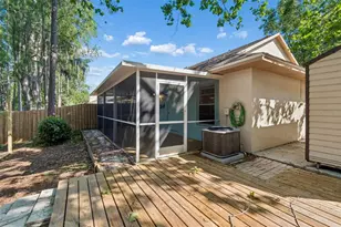 3410 Laurel Dale Dr, Tampa, FL 33618 - Photo 20