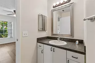 3410 Laurel Dale Dr, Tampa, FL 33618 - Photo 42