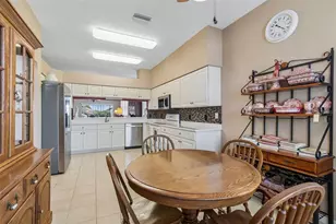 18109 Tiverton Ct, Hudson, FL 34667 - Photo 10