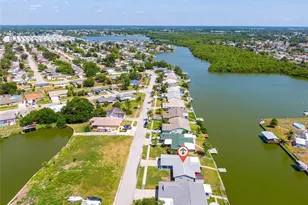 3132 Jackson Dr, Holiday, FL 34691 - Photo 2