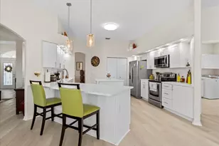 9182 Tarleton Cir, Weeki Wachee, FL 34613 - Photo 6