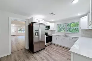 317 NE 13th Terrace, Crystal River, FL 34428 - Photo 2