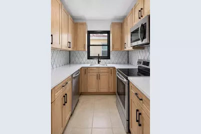 773 W Harbor Drive S, Saint Petersburg, FL 33705 - Photo 10