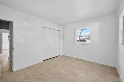 773 W Harbor Drive S, Saint Petersburg, FL 33705 - Photo 24